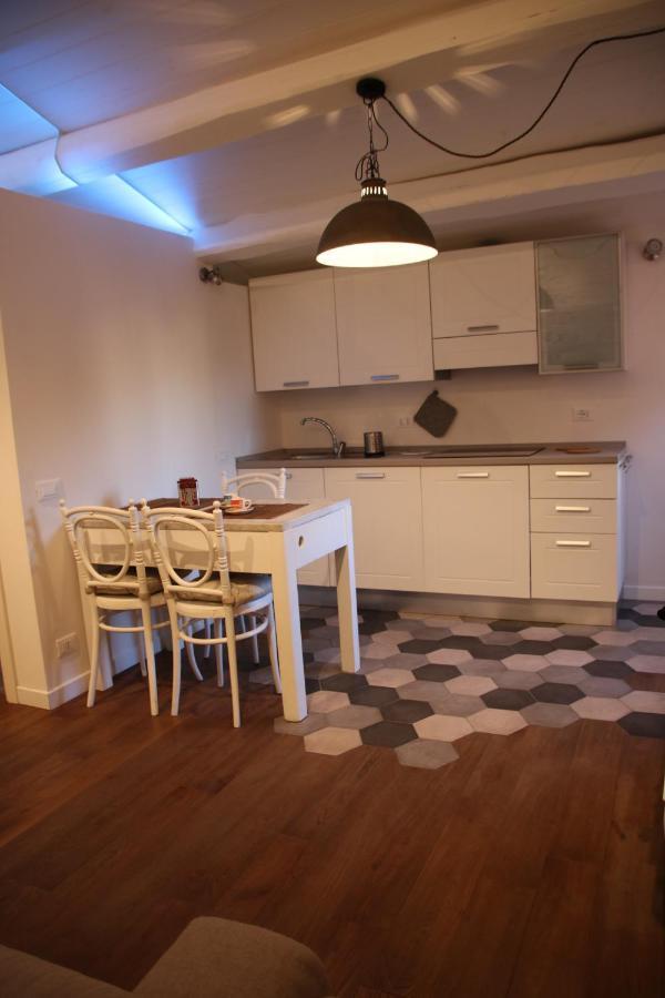 Cozy Studio In Trastevere Lägenhet *